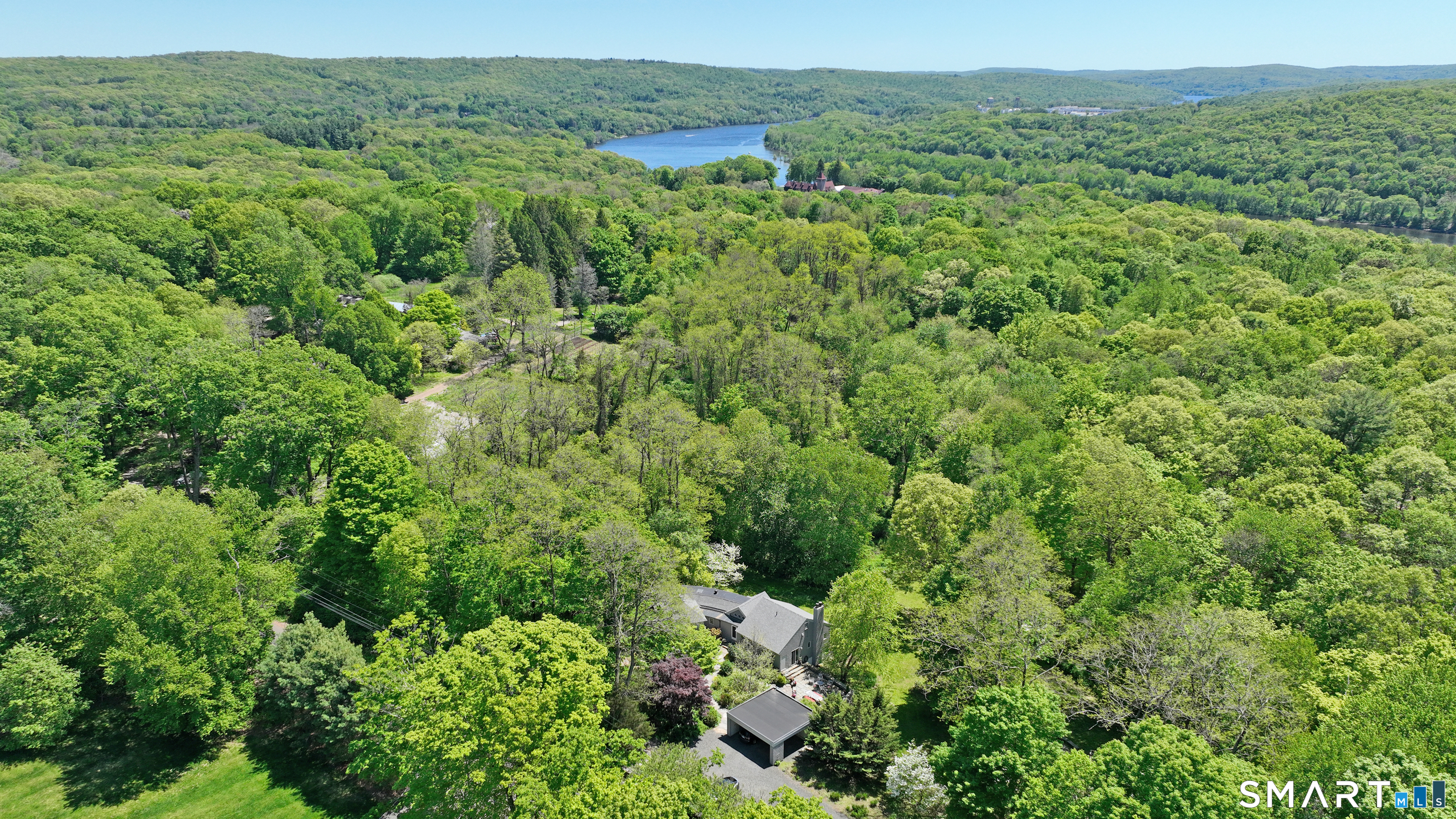235 Middle Haddam Road Portland, CT 06480 - Photo 4 of 40