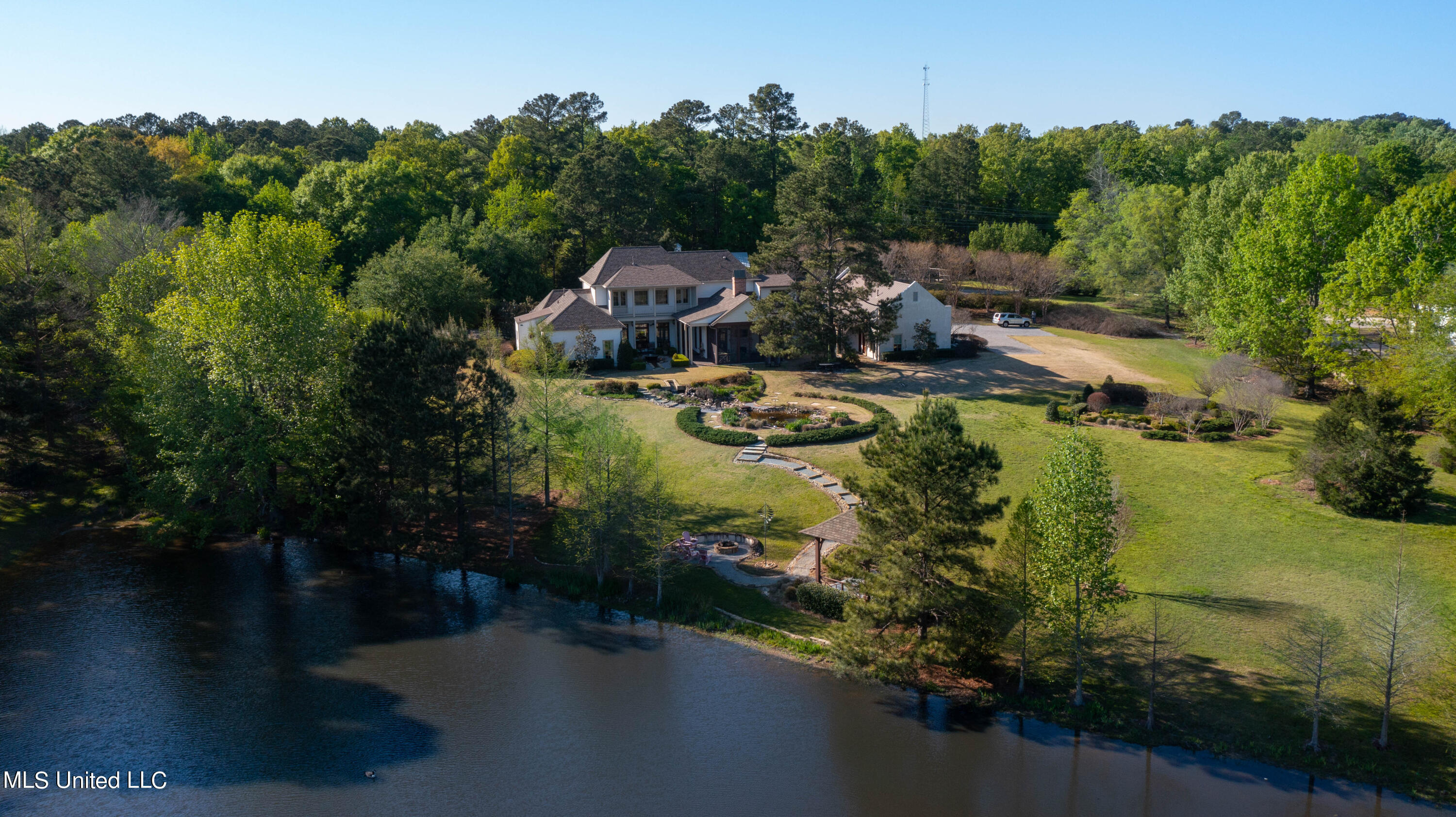 304 Lake Castle-28