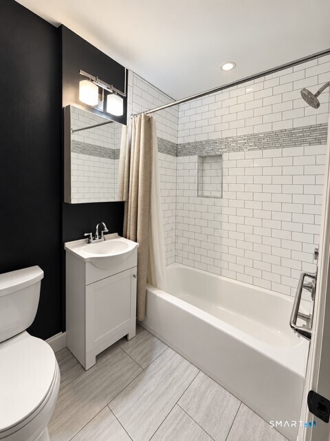 691 Stratford Road Stratford, CT 06615 - Photo 16 of 21 Gallery Image 16