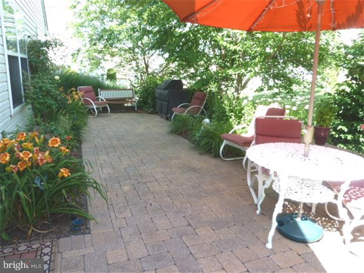 41 Bluebonnet Road Langhorne, PA 19047 - Photo 15 of 25 Patio