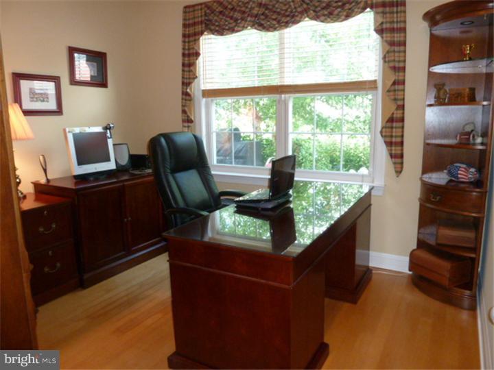 41 Bluebonnet Road Langhorne, PA 19047 - Photo 9 of 25 Office / Study