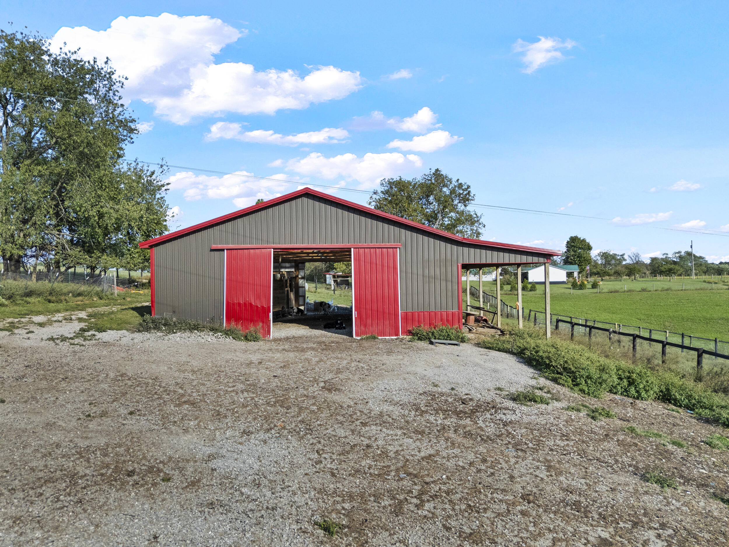3003 North Middletown Road Paris, KY 40361 - Photo 39 of 45 Metal Barn