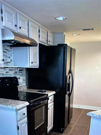 $1,800 | 3115 Royal Gable Drive, Dallas, TX 75229