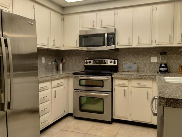 20 Caribbean Court, Unit 20 Mandeville, LA 70448 - Photo 3 of 17
