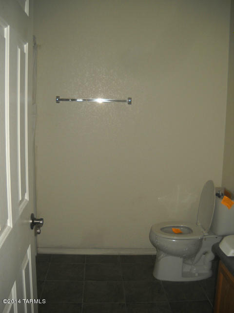 5764 South Manta Ray Road Tucson, AZ 85706 - Photo 4 of 7 Gallery Image 4