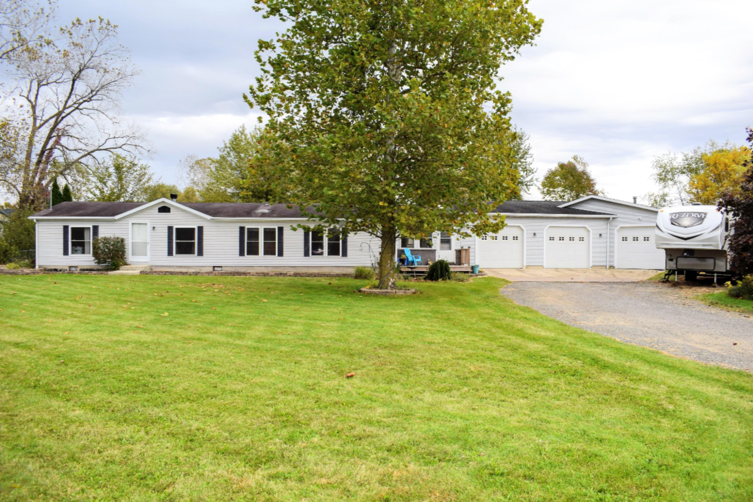 55955 California Road Dowagiac, MI 49047 - Photo 8 of 32 Exterior