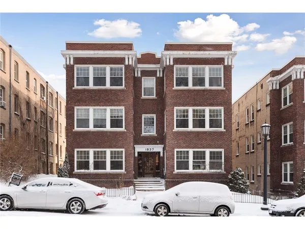 $2,050 | 1941 Fremont Avenue South, Unit 3, Minneapolis, MN 55403