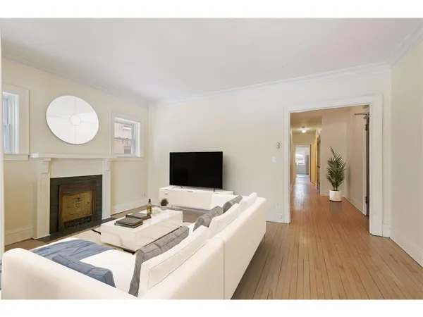 $2,050 | 1941 Fremont Avenue South, Unit 3, Minneapolis, MN 55403