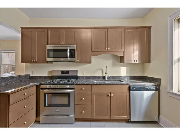 $2,050 | 1941 Fremont Avenue South, Unit 3, Minneapolis, MN 55403