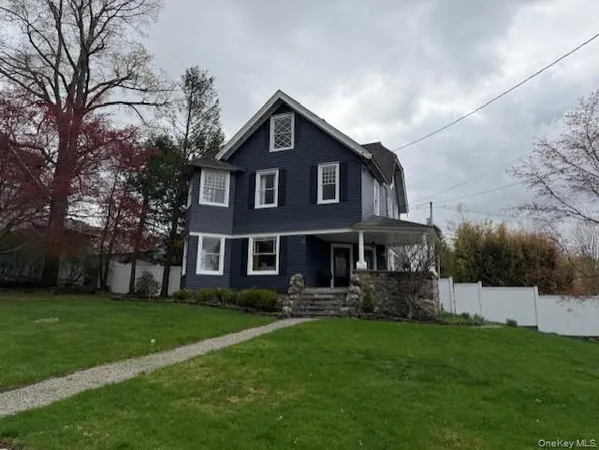 $1,295,000 | 44 Merrit Avenue, Millbrook, NY 12545