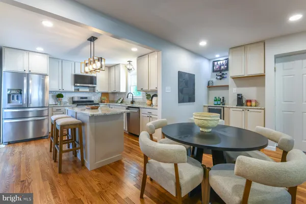 $515,000 | 341 Larch Avenue, West Berlin, NJ 08091
