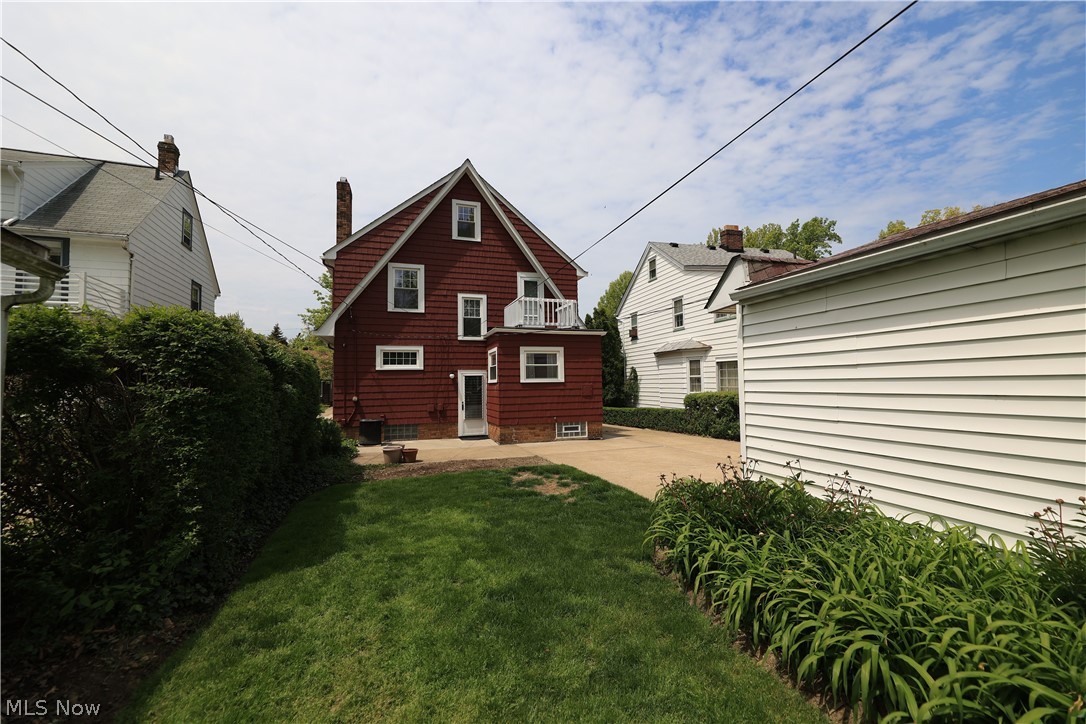 955 Pembrook Road Cleveland Heights, OH 44121 - Photo 11 of 12