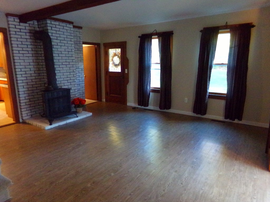 426 Allen Road Belchertown, MA 01007 - Photo 4 of 23 Gallery Image 4