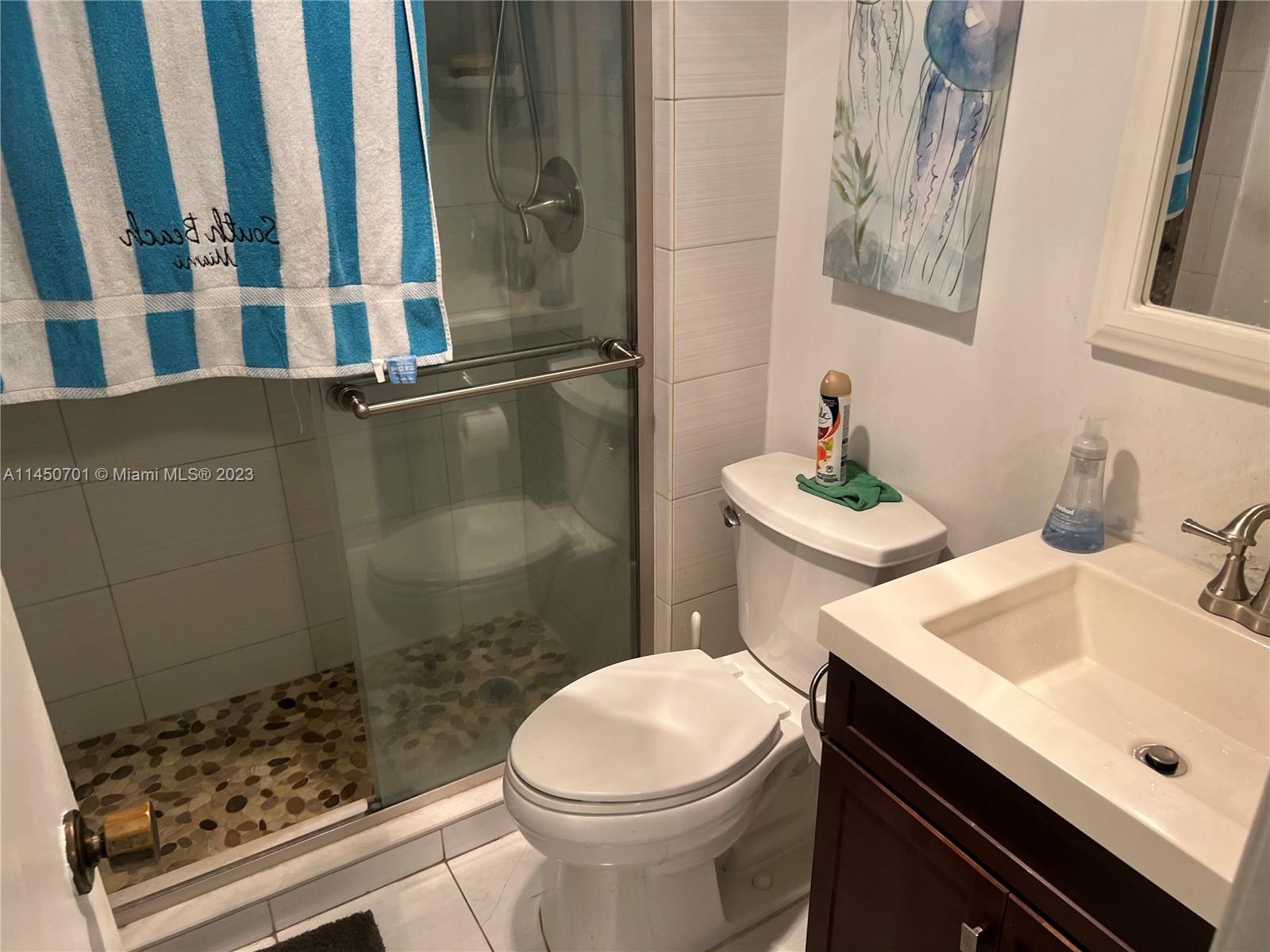 100 Berkley Road, Unit 202 Hollywood, FL 33024 - Photo 8 of 17 Gallery Image 8
