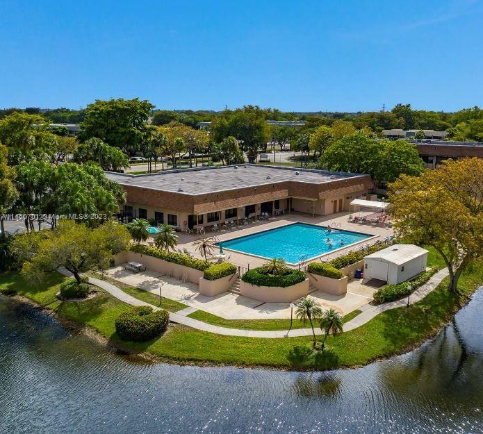 100 Berkley Road, Unit 202 Hollywood, FL 33024 - Photo 10 of 17 Gallery Image 10