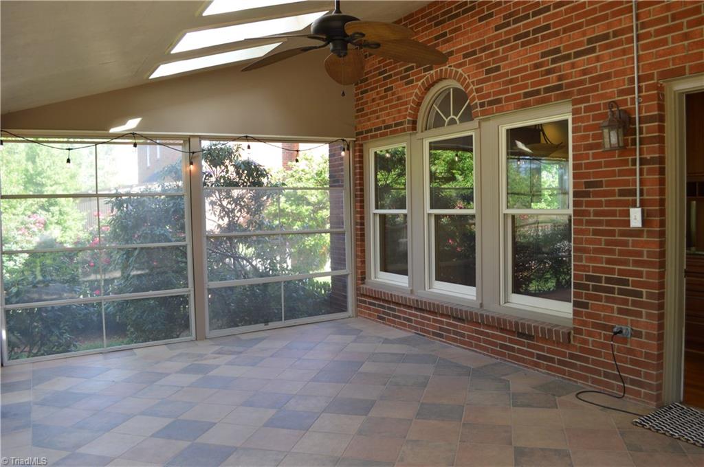 1613 Slane Road Clemmons, NC 27012 - Photo 9 of 20