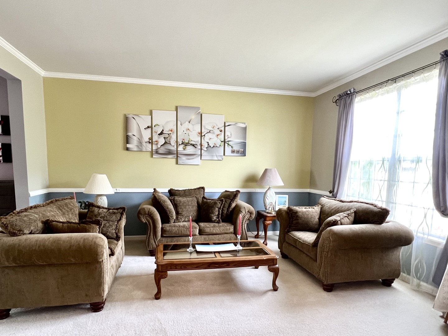 1800 Fulton Lane Sycamore, IL 60178 - Photo 9 of 48 a living room with furniture and a large window