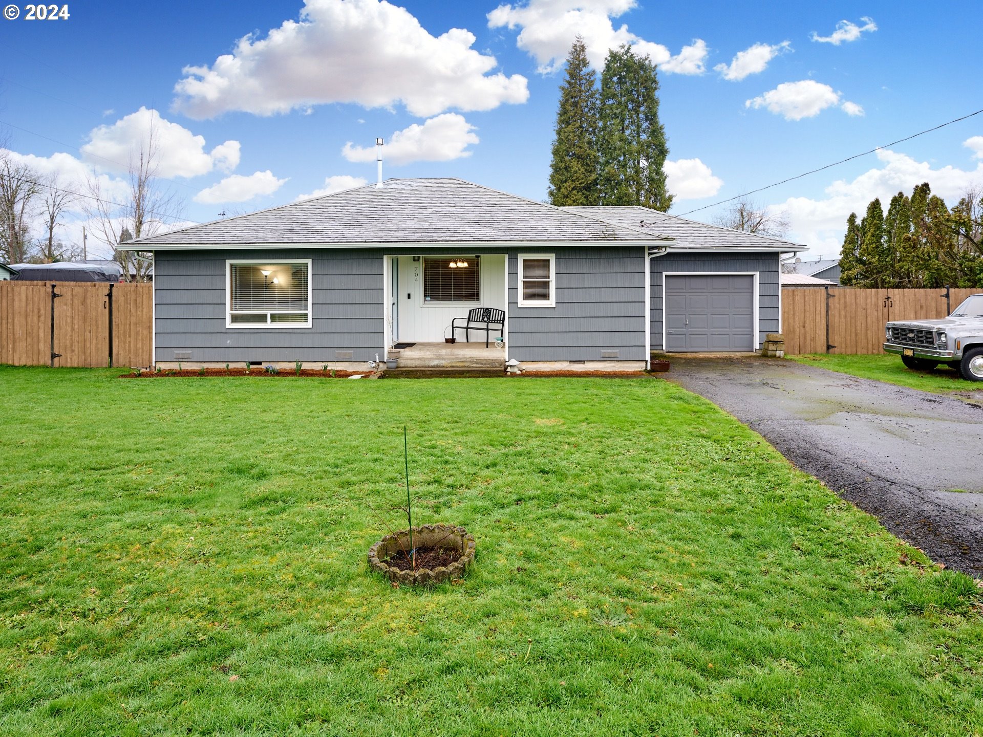 704 Shaff Road Southeast Stayton, OR 97383 - Photo 1 of 44 Gallery Image 1