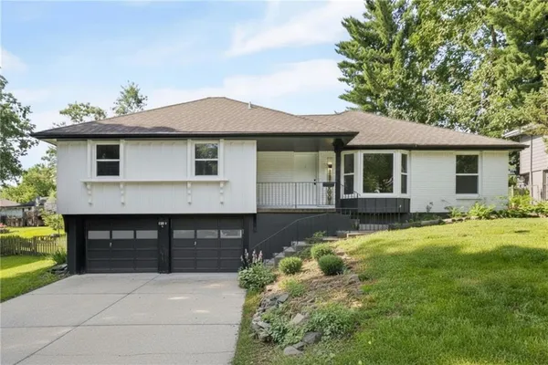 $305,000 | 11609 East 60th Terrace, Raytown, MO 64133