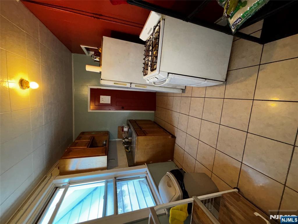 552 Market Street Paterson, NJ 07513 - Photo 12 of 18