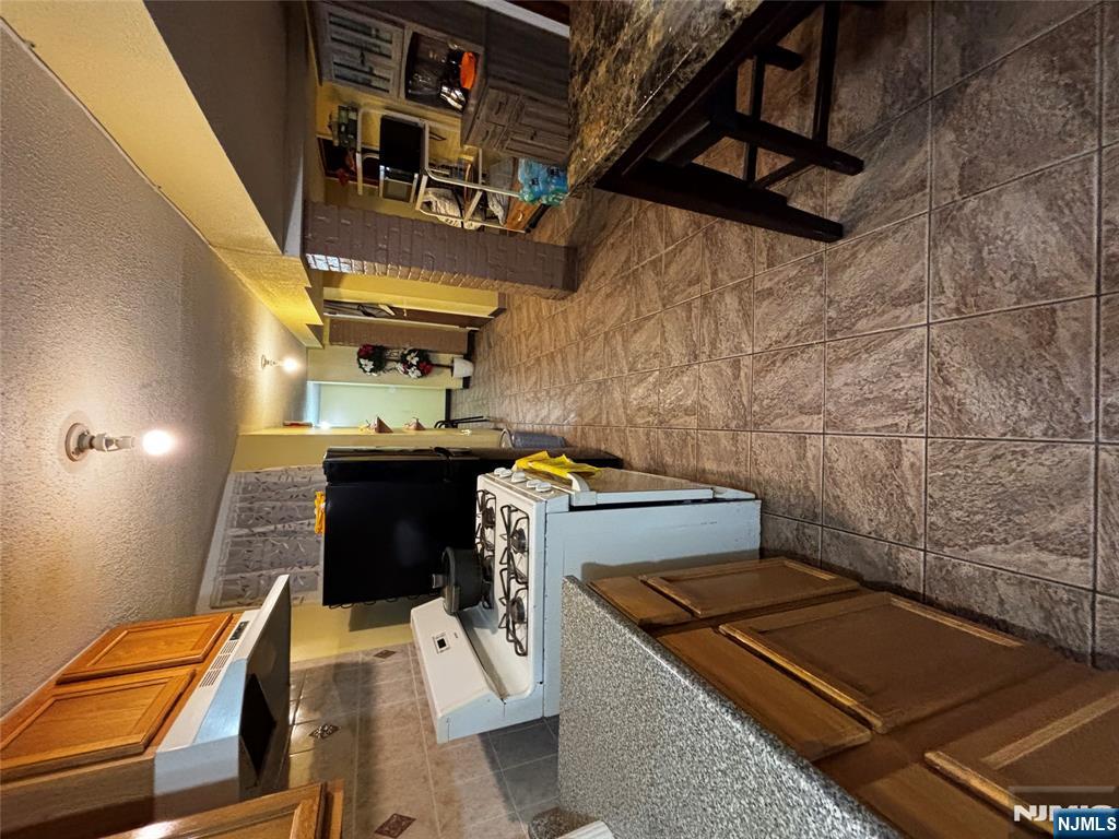 552 Market Street Paterson, NJ 07513 - Photo 14 of 18