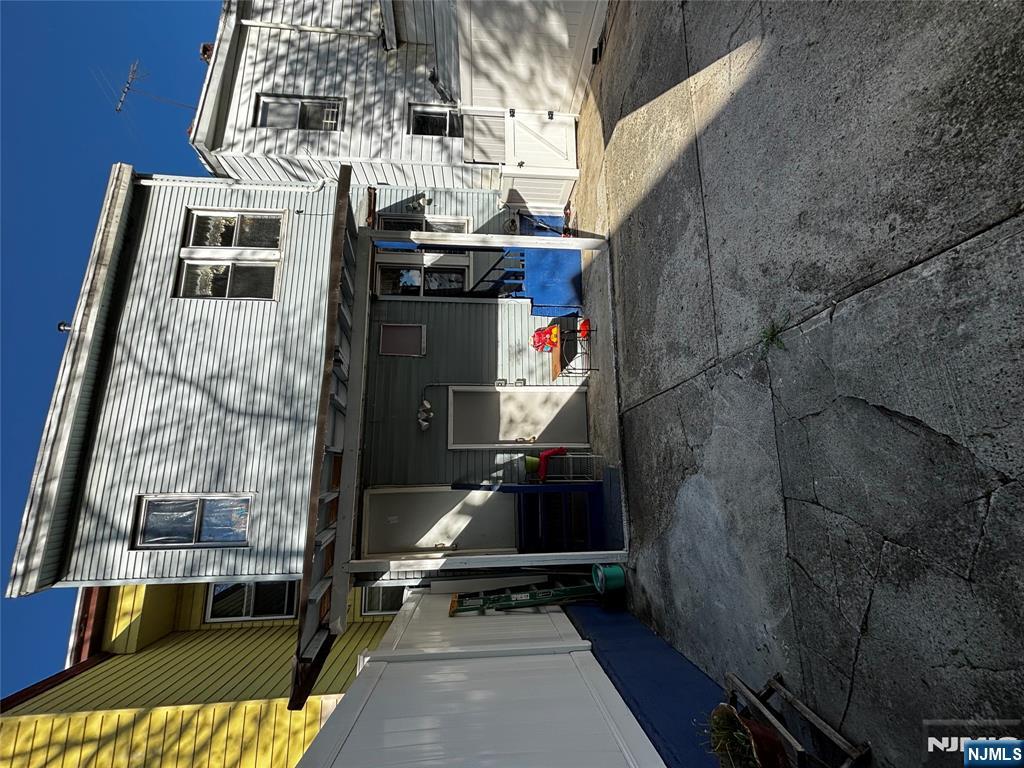 552 Market Street Paterson, NJ 07513 - Photo 17 of 18