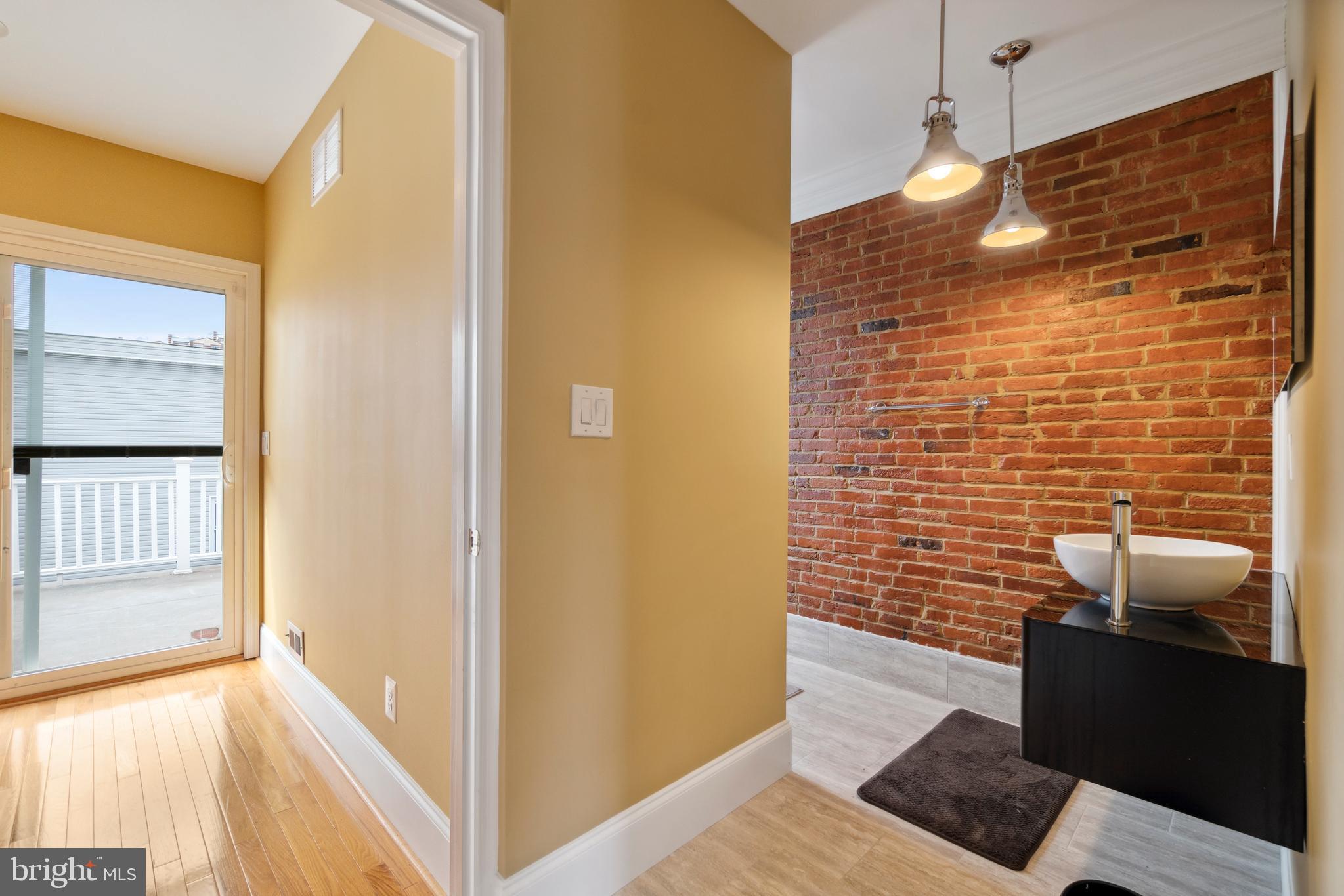240 South Exeter Street Baltimore, MD 21202 - Photo 23 of 41 Primary Bathroom Suite