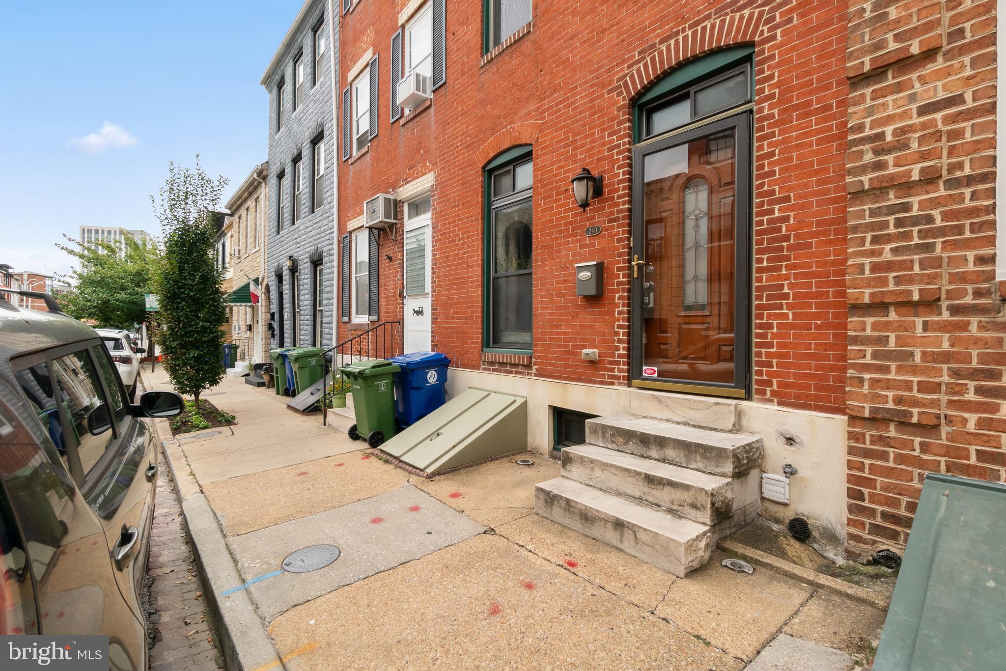 240 South Exeter Street Baltimore, MD 21202 - Photo 3 of 41 Storm Door