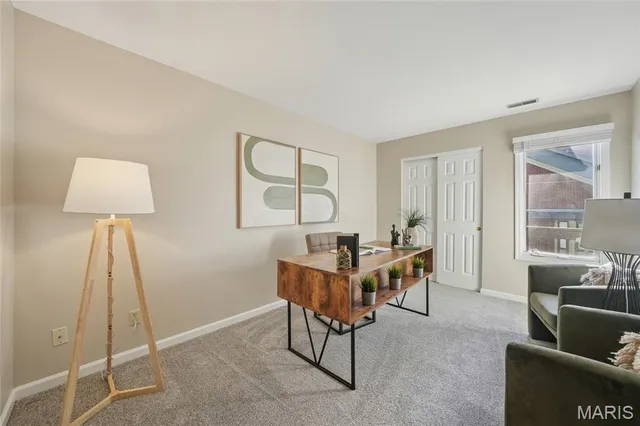 $359,000 | 4454 Lindell Boulevard, Unit 32, St. Louis, MO 63108