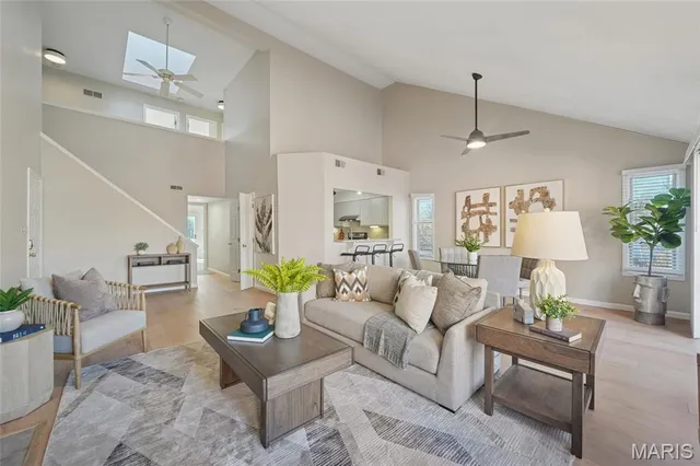 $359,000 | 4454 Lindell Boulevard, Unit 32, St. Louis, MO 63108