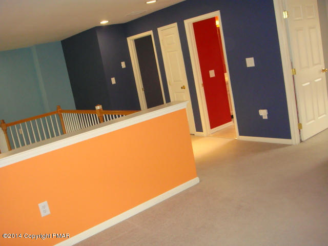 177 Kirkham Road Bushkill, PA 18324 - Photo 14 of 24 Upper Level Hall