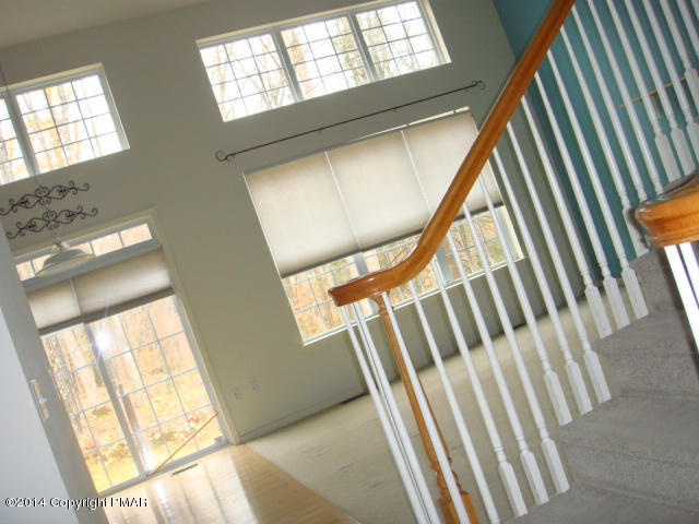 177 Kirkham Road Bushkill, PA 18324 - Photo 3 of 24 Family Room Windows