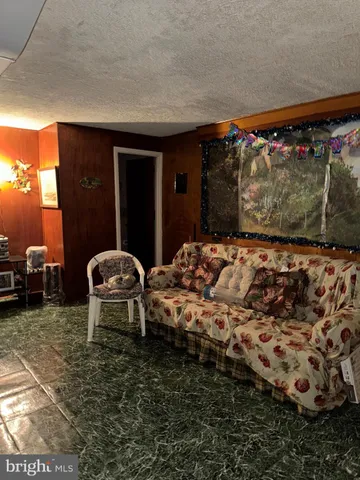 $279,900 | 609 Evesham Avenue West, Magnolia, NJ 08049