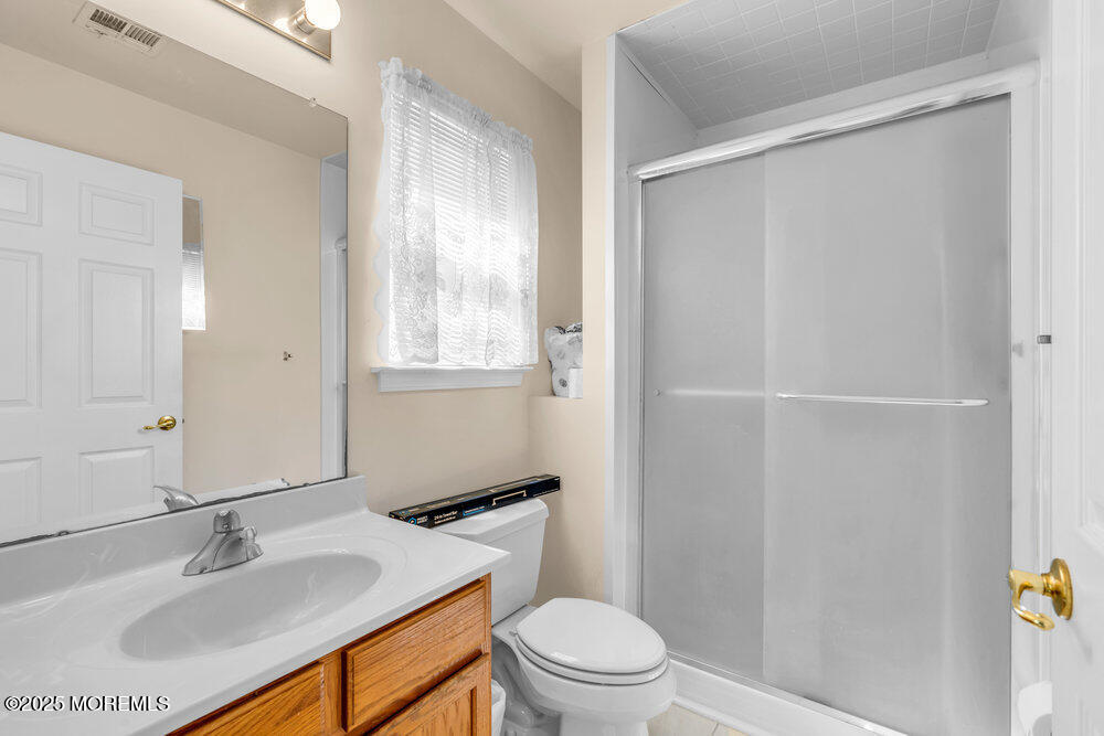 33 Meadows Lane Whiting, NJ 08759 - Photo 21 of 35 032_a7405259_468