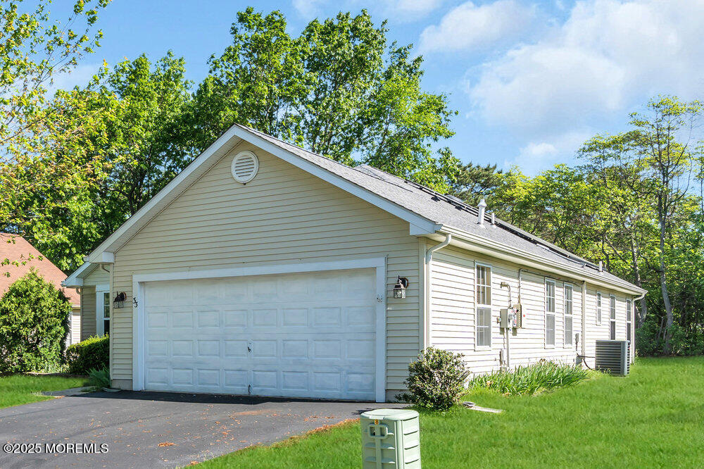 33 Meadows Lane Whiting, NJ 08759 - Photo 3 of 35 006_a7405129-1b_274