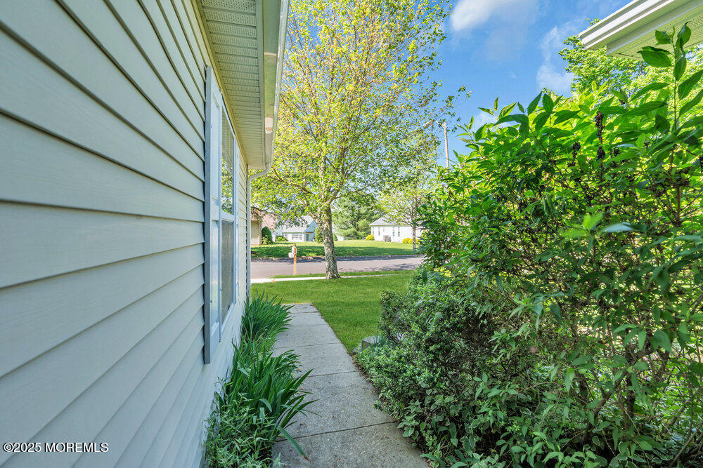 33 Meadows Lane Whiting, NJ 08759 - Photo 32 of 35 009_a7405144-1_845