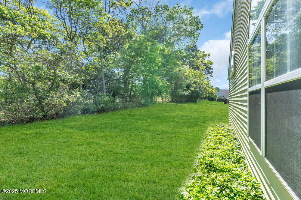 33 Meadows Lane Whiting, NJ 08759 - Photo 33 of 35 041_a7405304-1_606