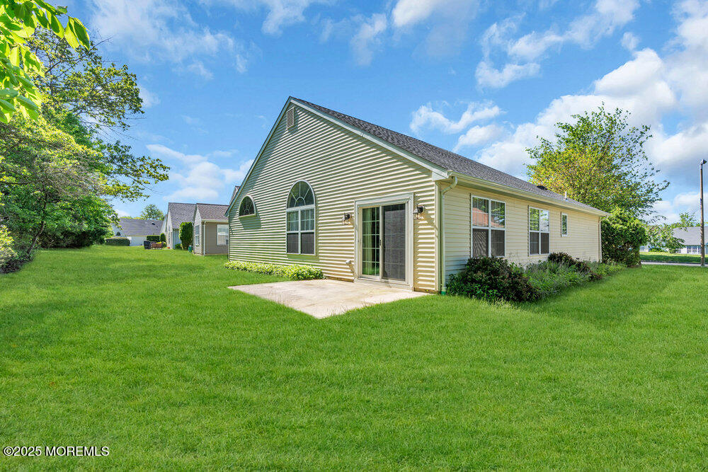 33 Meadows Lane Whiting, NJ 08759 - Photo 34 of 35 043_a7405314-1_652