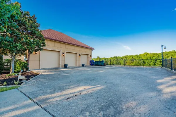 $1,800,000 | 323 Kings Court, Forney, TX 75126