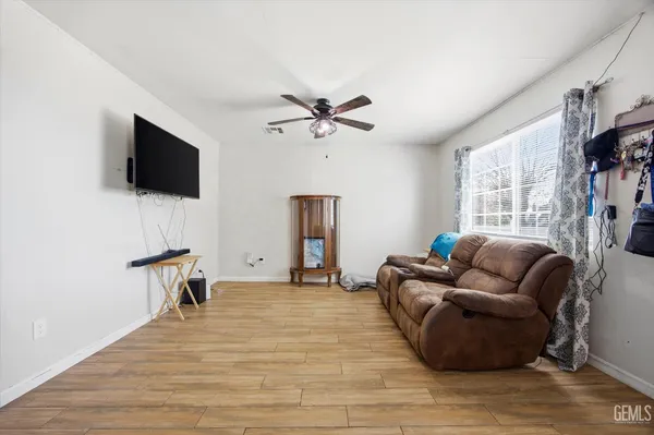 $285,000 | Undisclosed Address, Bakersfield, CA 93308