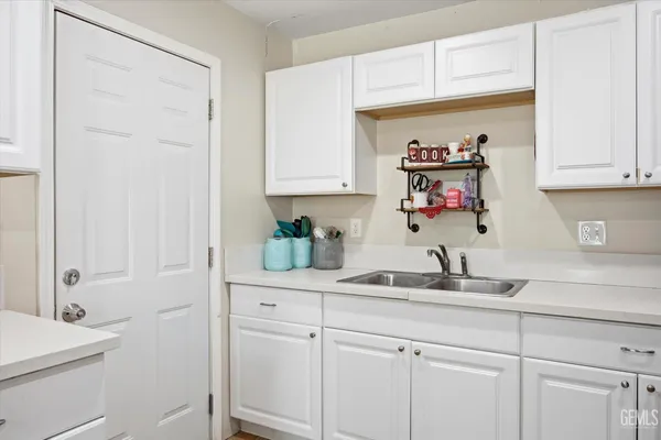 $285,000 | Undisclosed Address, Bakersfield, CA 93308