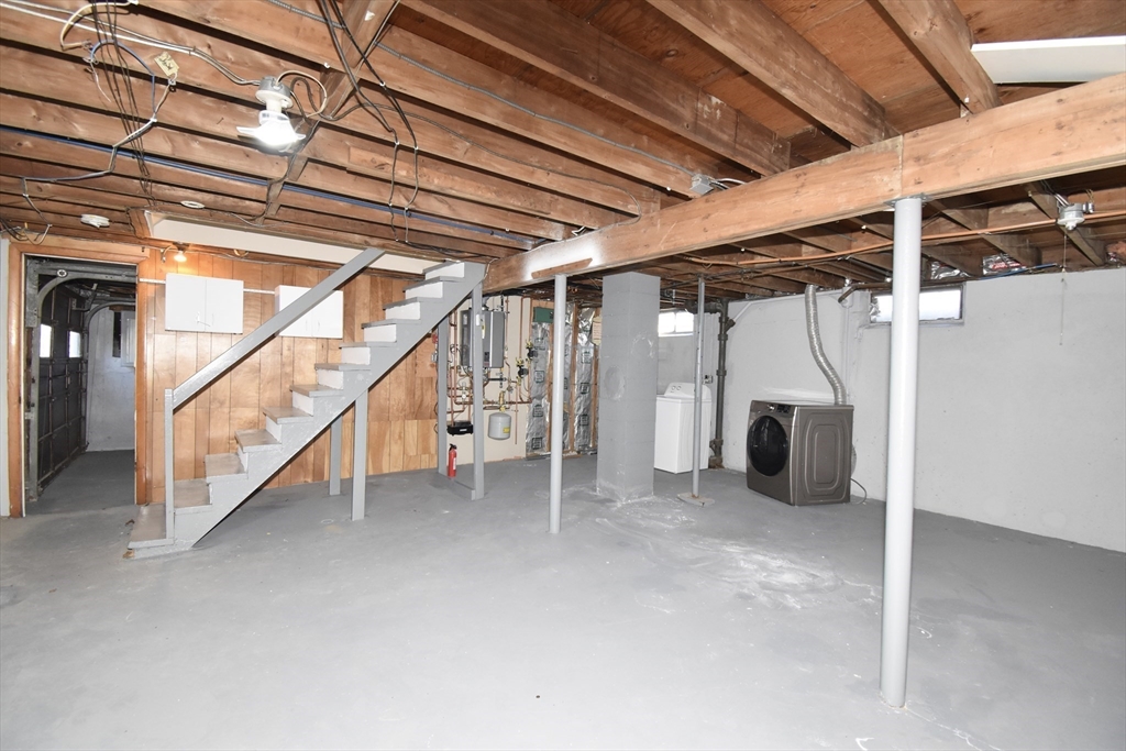 85 Orchard Street Chicopee, MA 01013 - Photo 26 of 33 a view of entryway