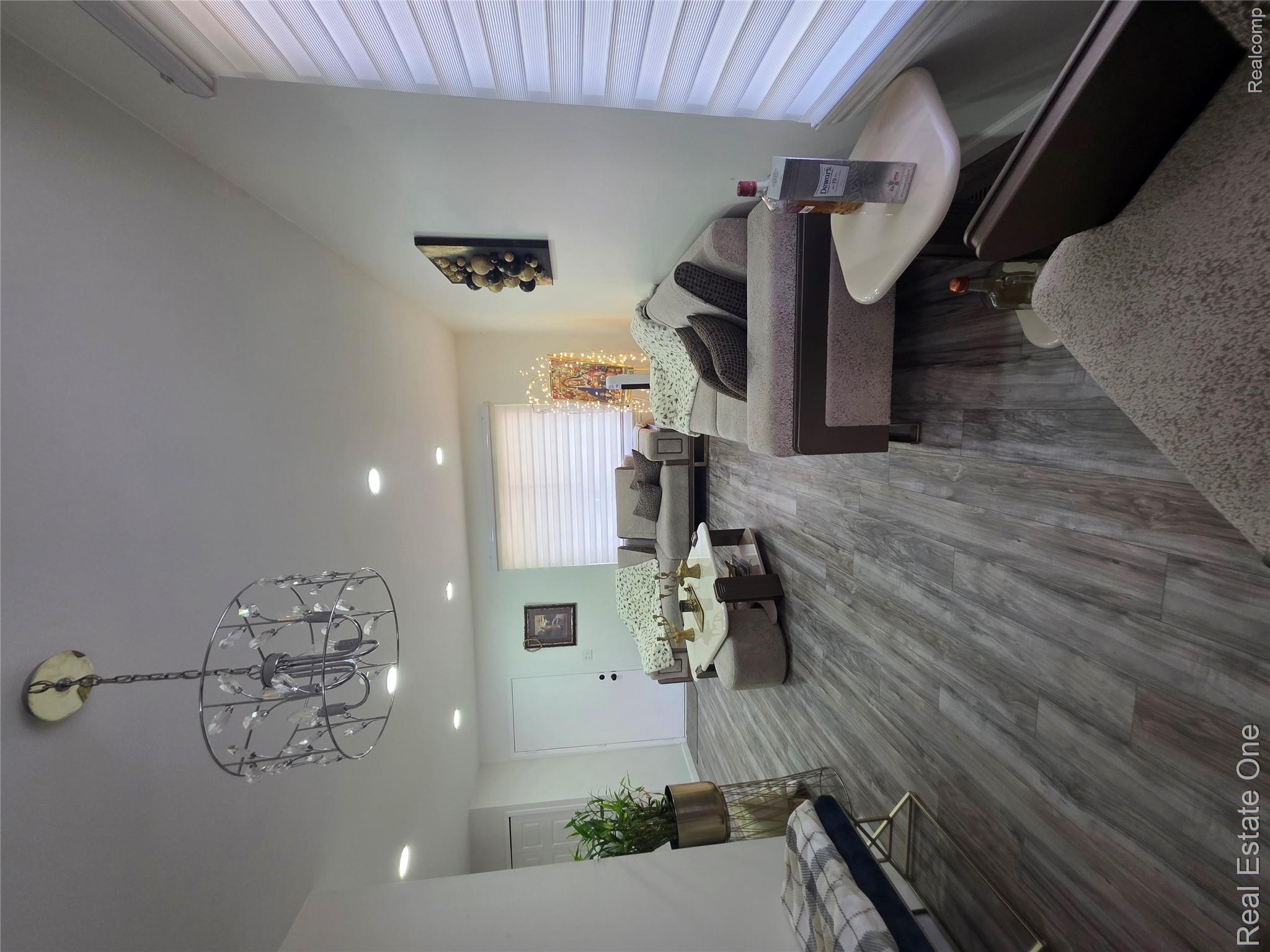 2898 Roundtree Drive Troy, MI 48083 - Photo 12 of 63