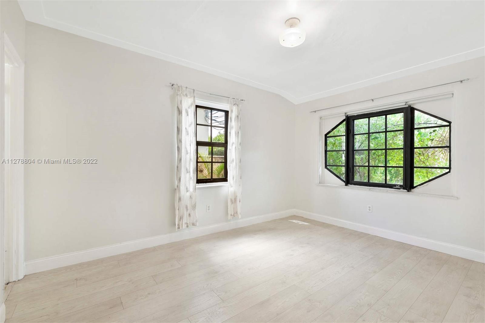 1461 Marseille Drive Miami Beach, FL 33141 - Photo 20 of 37 Gallery Image 20