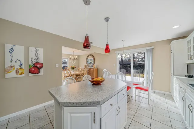 $669,900 | 3 Mt Marcy Avenue, Farmingville, NY 11738