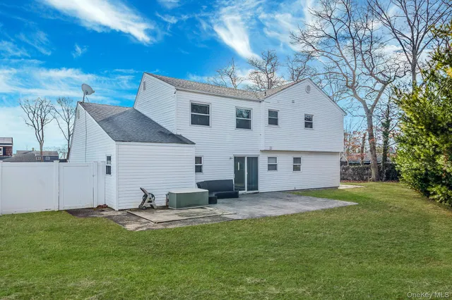 $669,900 | 3 Mt Marcy Avenue, Farmingville, NY 11738