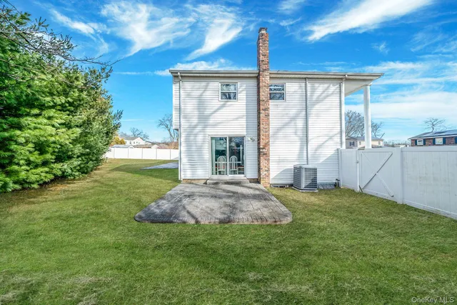 $669,900 | 3 Mt Marcy Avenue, Farmingville, NY 11738