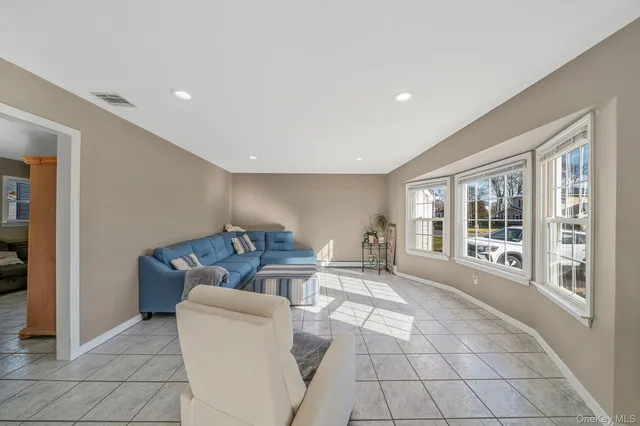 $669,900 | 3 Mt Marcy Avenue, Farmingville, NY 11738