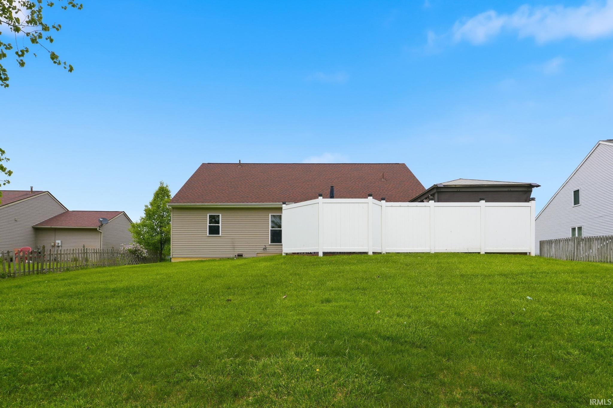 14523 Firethorne Path Fort Wayne, IN 46814 - Photo 35 of 41