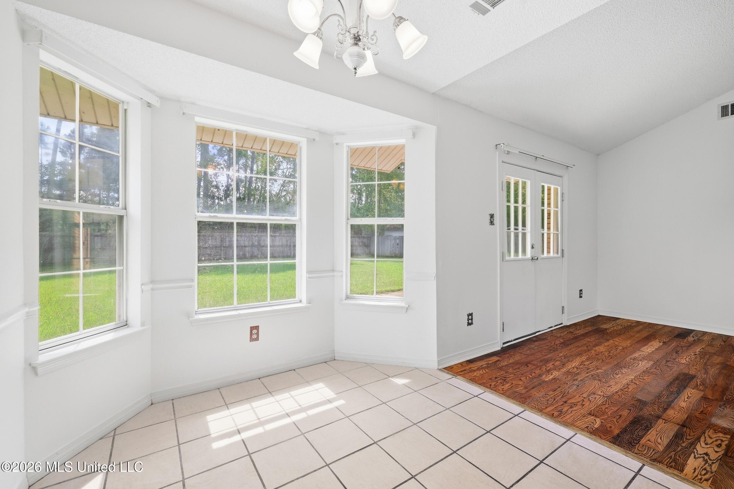 1617 Springridge Road Gautier, MS 39553 - Photo 20 of 39 20_r6__2694